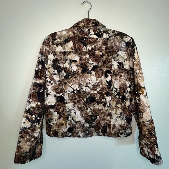 Vintage Chico’s Camouflage Denim Jacket with Embroidered Details Women’s Size 1 - Picture 3 of 7